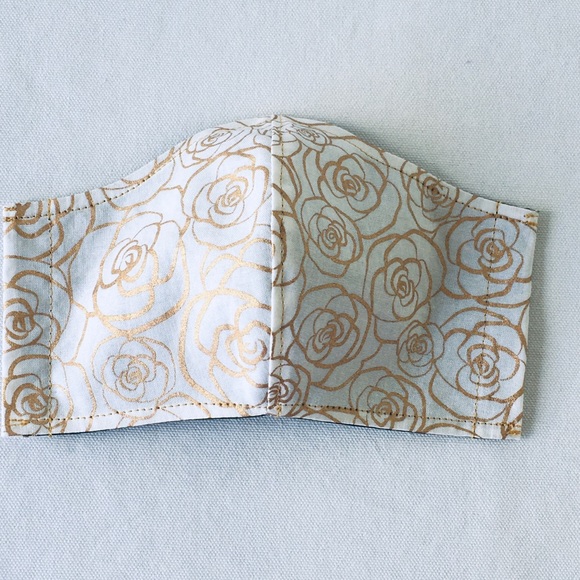 FACE MASK 💯% COTTON GOLD ROSES ON CREAM - Picture 10 of 11